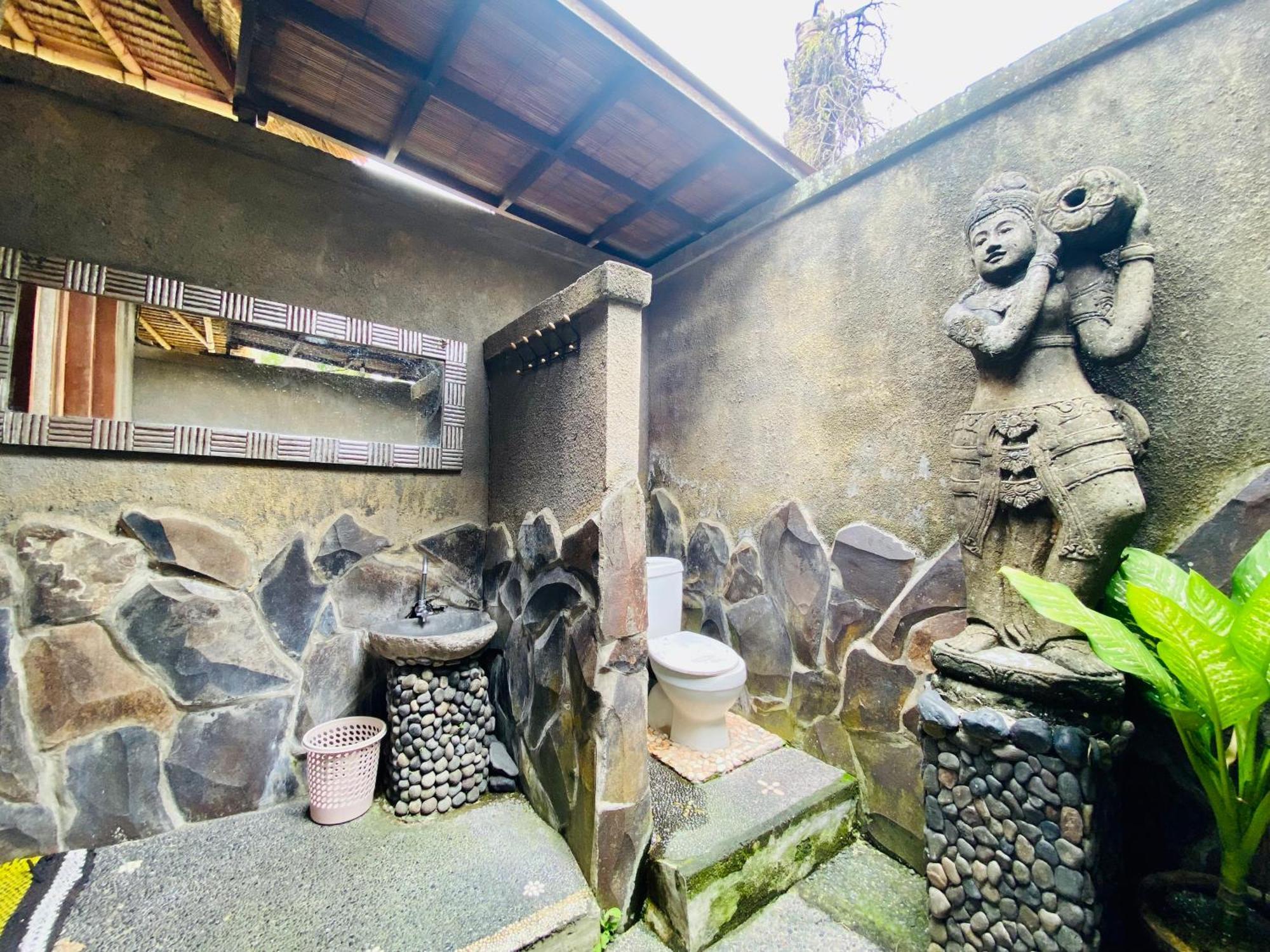 Dong Loka Guesthouse Bali Carangsari Екстериор снимка